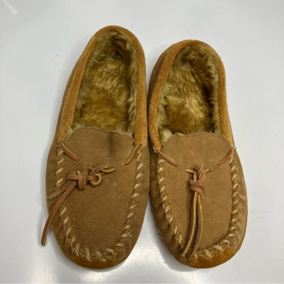 L.L. Bean fur lined leather slippers size 4 youth - Picture 4 of 8